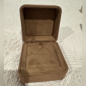 David Yurman large velvet jewelry box, carton outer box and a shopping bag.